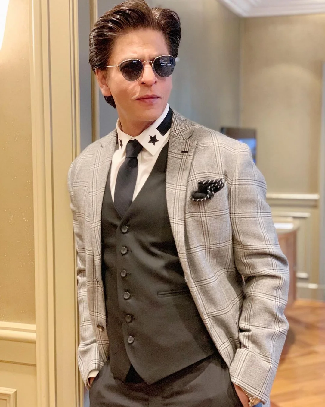 Shah Rukh Khan Slumdog Millionare